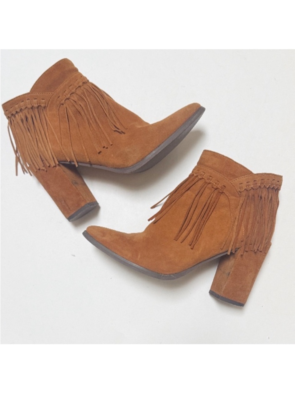 Nine West Wilamina tan suede leather heeled tassel trim ankle boots size 5.5